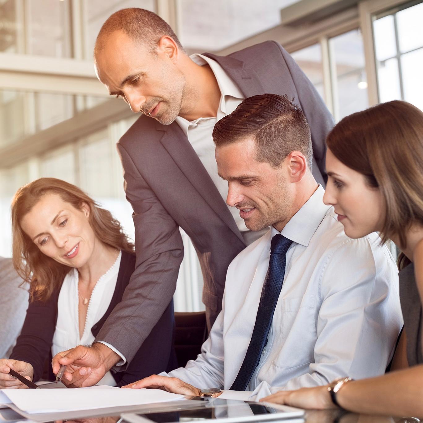 خدمات بیزینس کوچینگ اجرایی با دکتر امیر مرتضایی فر